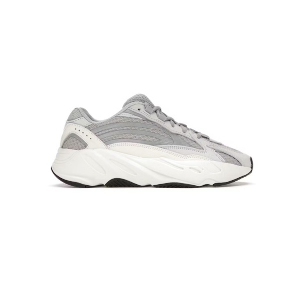 adidas Yeezy Boost 700 V2 Sneakers Static